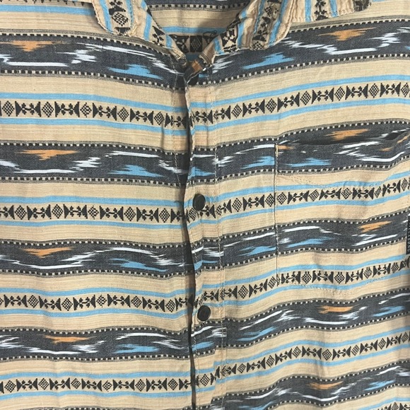 Billabong Men's Aztec Stripe Button Up Shirt XL Tan Blue Cotton EUC - Picture 3 of 6